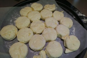 Place closely together on the baking tray.