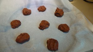 Use a 1" scoop to measure out your cookies.